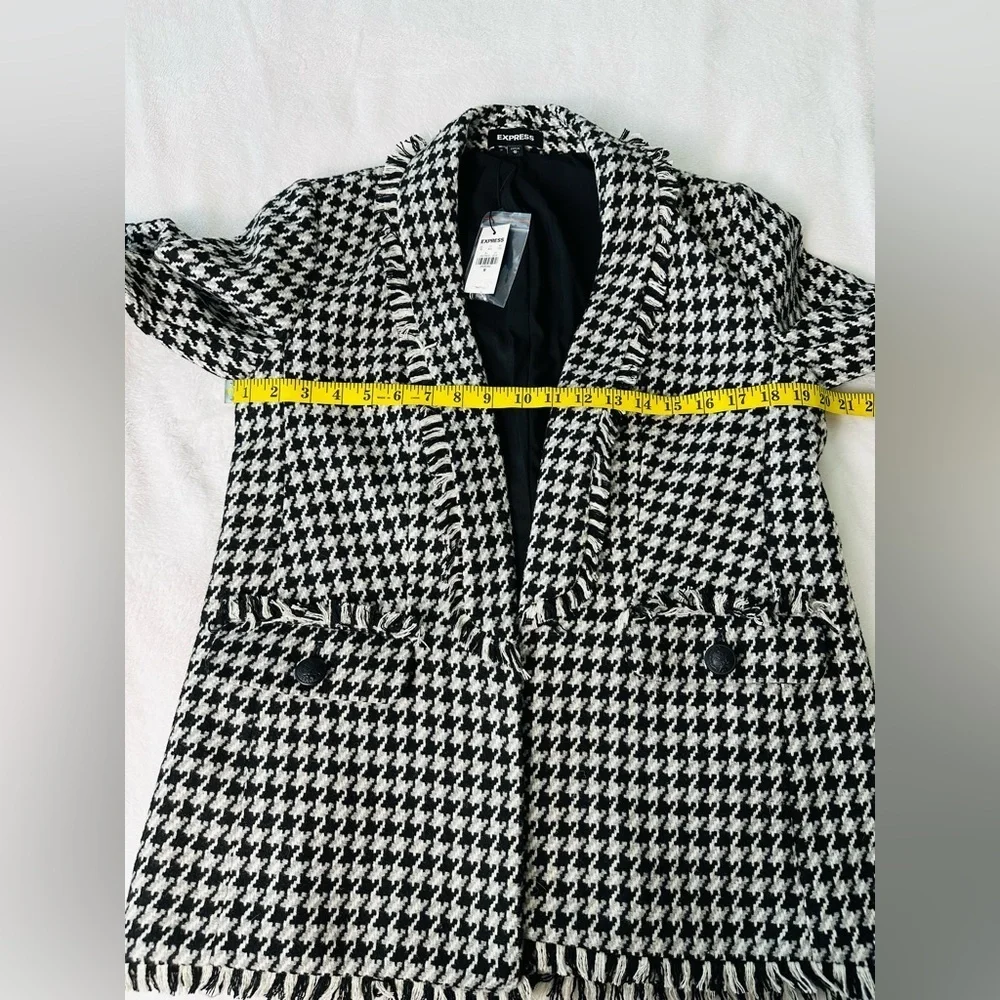 Express Black and White Houndstooth Double Breasted Tweed Blazer Size Medium